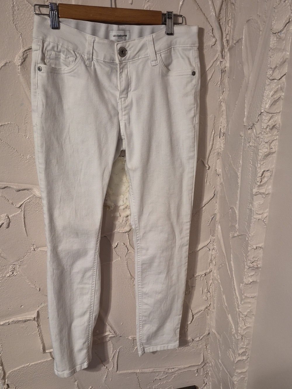Liz Claiborne Off-White Skinny Jeans
